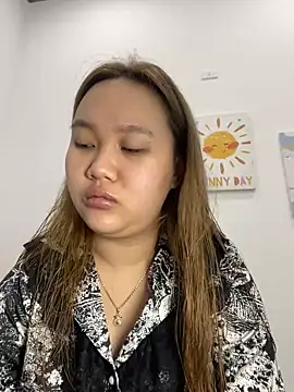 Snapshot of Odette68 chatting on December 1, 5:08 am Odette68 online show from December 1, 5:08 am