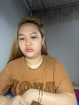 Odette68 online show from May 9, 2:48 am