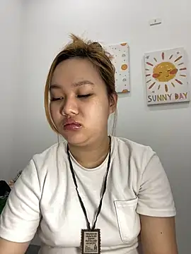 Odette68 online show from March 26, 12:31 am