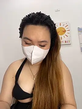 Snapshot of Odette68 chatting on October 28, 1:17 am Odette68 online show from October 28, 1:17 am