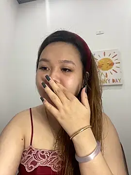 Snapshot of Odette68 chatting on November 18, 4:27 am Odette68 online show from November 18, 4:27 am