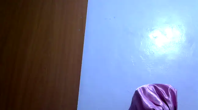 Snapshot of Slim_momma chatting on February 28, 3:37 pm Slim momma online show from February 28, 3:37 pm