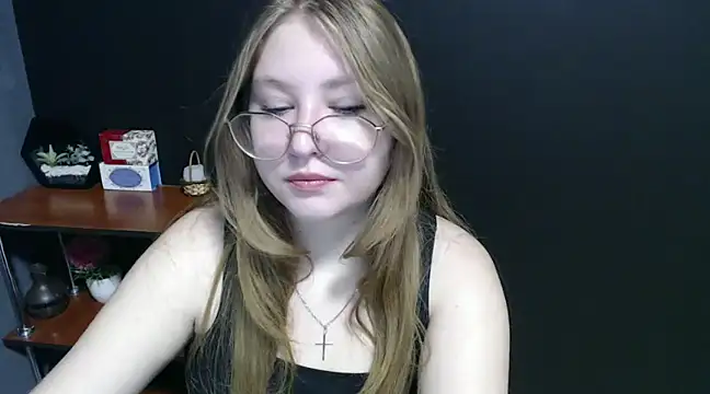 Snapshot of lady_minx chatting on January 21, 7:47 am lady minx online show from January 21, 7:47 am