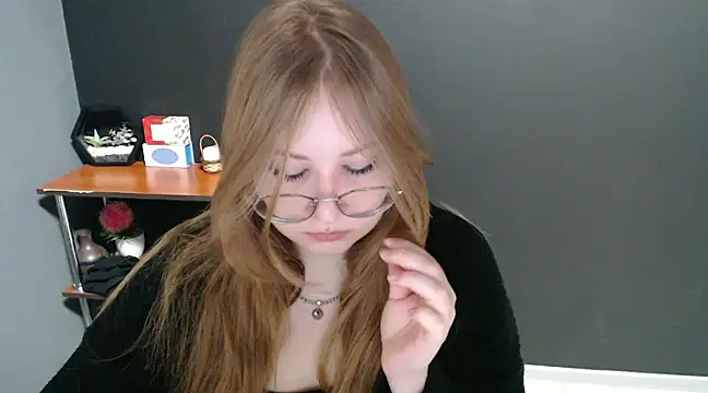 Snapshot of lady_minx chatting on January 15, 7:48 am lady minx online show from January 15, 7:48 am