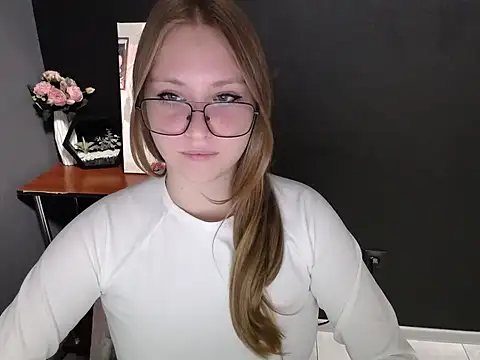 Snapshot of lady_minx chatting on October 6, 7:20 am lady minx online show from October 6, 7:20 am