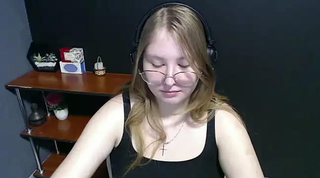 Snapshot of lady_minx chatting on January 24, 10:53 am lady minx online show from January 24, 10:53 am