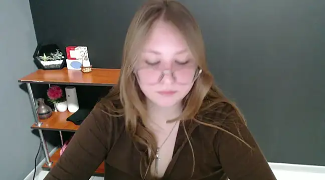 Snapshot of lady_minx chatting on January 10, 10:39 am lady minx online show from January 10, 10:39 am