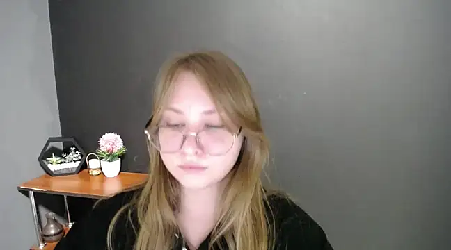 Snapshot of lady_minx chatting on February 24, 10:26 am lady minx online show from February 24, 10:26 am