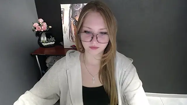 Snapshot of lady_minx chatting on October 20, 6:37 am lady minx online show from October 20, 6:37 am