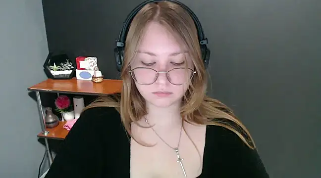 Snapshot of lady_minx chatting on January 8, 11:54 am lady minx online show from January 8, 11:54 am