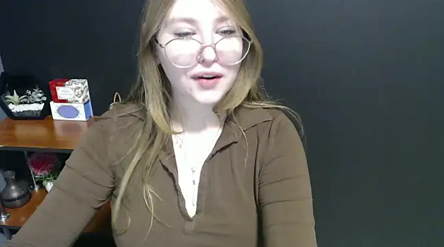 Snapshot of lady_minx chatting on January 17, 10:44 am lady minx online show from January 17, 10:44 am