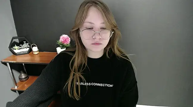 Snapshot of lady_minx chatting on February 20, 7:45 am lady minx online show from February 20, 7:45 am