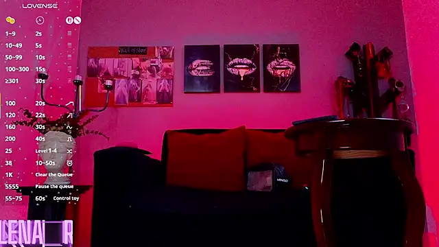 selena rogue online show from November 4, 11:25 am