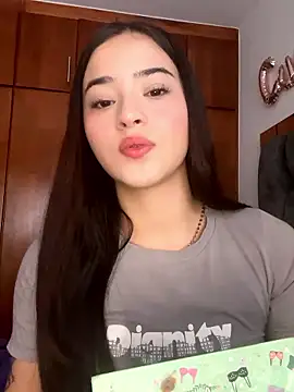 Veronica isaza   online show from January 9, 12:34 pm