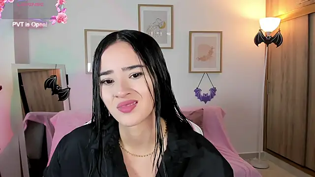Veronica isaza   online show from October 15, 1:19 pm