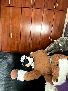 Veronica isaza   online show from December 13, 8:04 pm