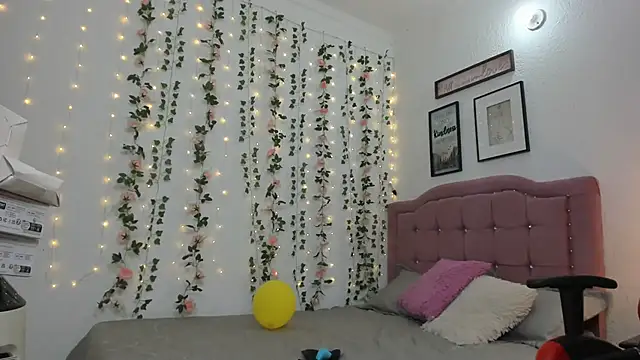 Debora brown online show from January 11, 12:01 am