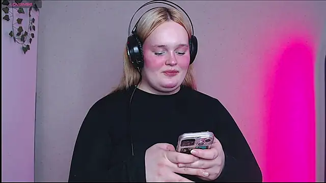 rozzhaos8 online show from October 23, 11:42 am