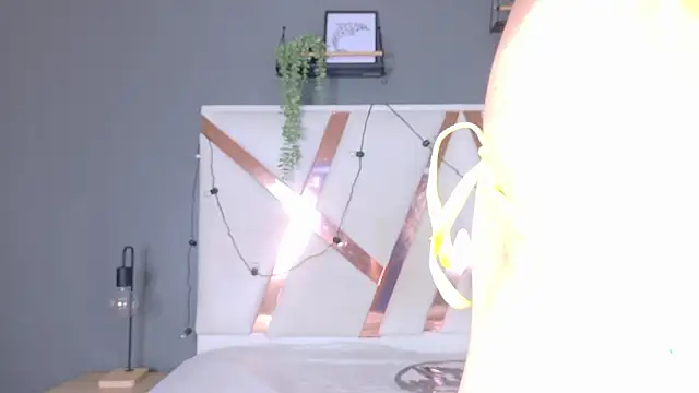 AmbarHills 1 online show from February 27, 11:43 am