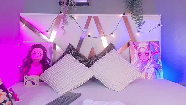 AmbarHills 1 online show from December 20, 11:46 am