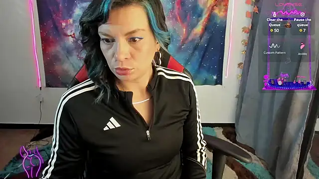 cocochanell6666 online show from February 5, 1:15 am
