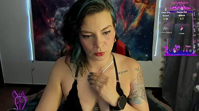 cocochanell6666 online show from February 17, 11:22 pm