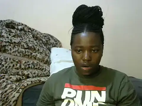 Snapshot of sweet_gal01 chatting on February 14, 1:23 am sweet gal01 online show from February 14, 1:23 am