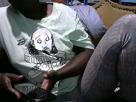 Snapshot of sweet_gal01 chatting on November 23, 8:41 pm sweet gal01 online show from November 23, 8:41 pm