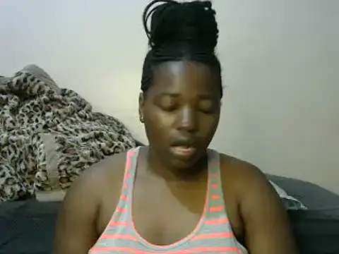 Snapshot of sweet_gal01 chatting on February 21, 1:33 am sweet gal01 online show from February 21, 1:33 am