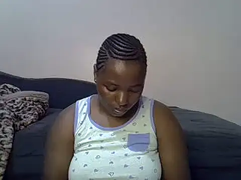 Snapshot of sweet_gal01 chatting on February 28, 9:55 pm sweet gal01 online show from February 28, 9:55 pm