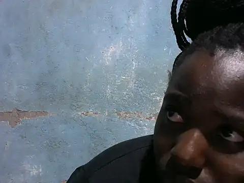 Snapshot of sweet_gal01 chatting on October 4, 8:21 pm sweet gal01 online show from October 4, 8:21 pm