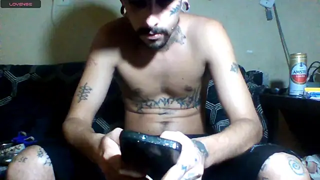 Snapshot of sellvageria chatting on June 6, 7:52 pm sellvageria online show from June 6, 7:52 pm