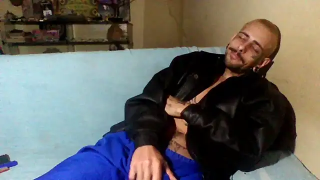 sellvageria online show from November 18, 11:15 pm