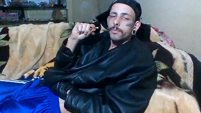 Snapshot of sellvageria chatting on October 10, 8:31 pm sellvageria online show from October 10, 8:31 pm