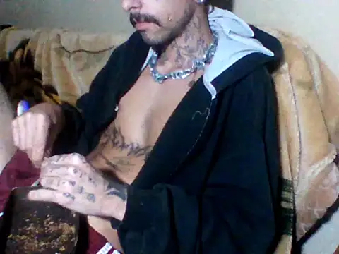 Snapshot of sellvageria chatting on September 15, 11:05 pm sellvageria online show from September 15, 11:05 pm