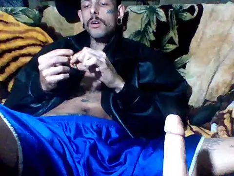 Snapshot of sellvageria chatting on October 9, 11:49 pm sellvageria online show from October 9, 11:49 pm