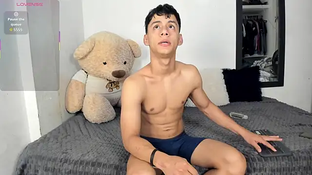 LittleParker online show from November 5, 12:30 pm