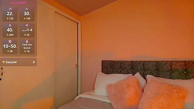 Snapshot of lovely__martina chatting on March 15, 3:51 am lovely martina online show from March 15, 3:51 am