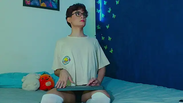 Snapshot of arnold_laurent_ chatting on October 28, 6:12 am arnold laurent online show from October 28, 6:12 am