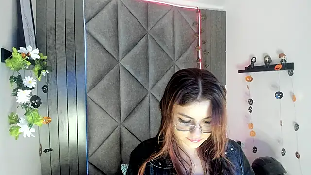 AbbyWathson online show from October 21, 8:19 pm