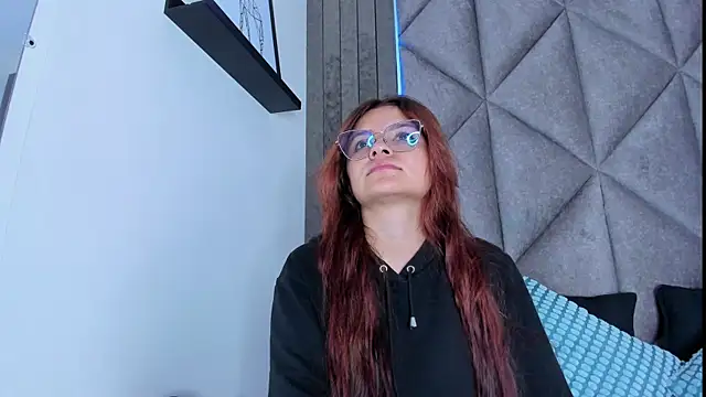 AbbyWathson online show from October 31, 5:53 pm