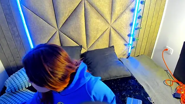 AbbyWathson online show from March 24, 11:54 am