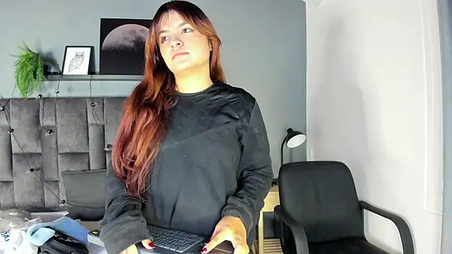 AbbyWathson online show from December 3, 11:31 am