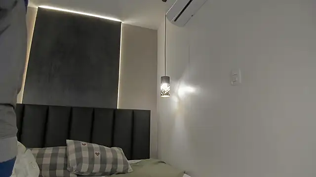 AbbyWathson online show from February 11, 11:54 am