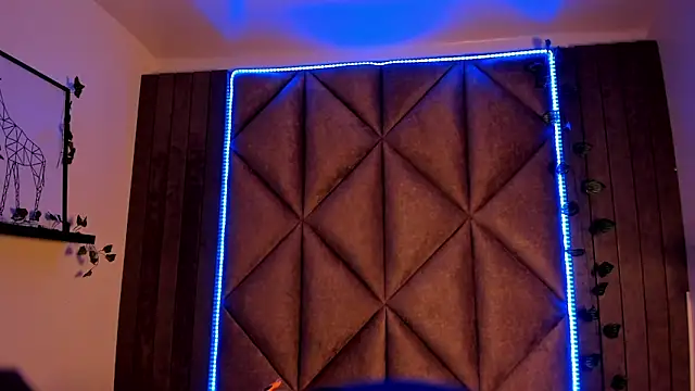 AbbyWathson online show from April 2, 12:01 pm