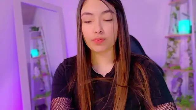 Snapshot of Abella_ruiz chatting on June 14, 1:35 am Abella ruiz online show from June 14, 1:35 am