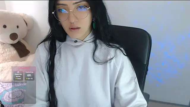 Snapshot of Suzanne_abbey chatting on October 23, 5:55 pm Suzanne abbey online show from October 23, 5:55 pm