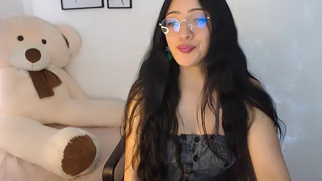 Snapshot of Suzanne_abbey chatting on September 23, 9:55 pm Suzanne abbey online show from September 23, 9:55 pm