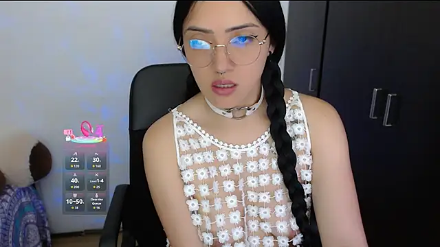 Snapshot of Suzanne_abbey chatting on November 13, 10:24 pm Suzanne abbey online show from November 13, 10:24 pm