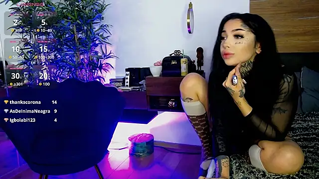 Snapshot of CreamyInkky_ chatting on November 23, 7:51 am CreamyInkky online show from November 23, 7:51 am